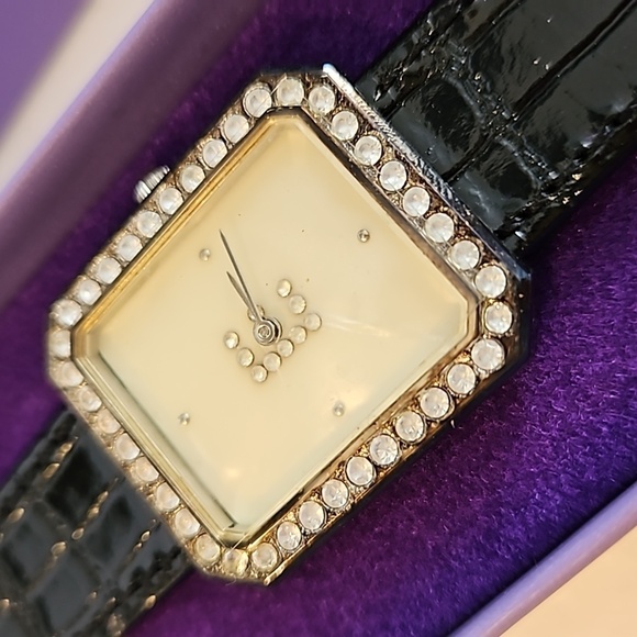 ELIZABETH TAYLOR AVON Rhinestone on Black Strap Watch - Picture 3 of 10